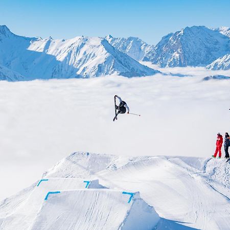 Chalet Alpe D'Huez 1850-Sea And Mountain Pleasure Avec 2 Appartements- 1 Appartement 3 Chambres 8 Couchages - 3 Salles D'Eau Et 1 Appartement 5 Chambres 12 Couchages 5 Salles D'Eau - Jacuzzi Et Sauna -Pieds Des Pistes Et Centre Alpe d'Huez Exterior foto
