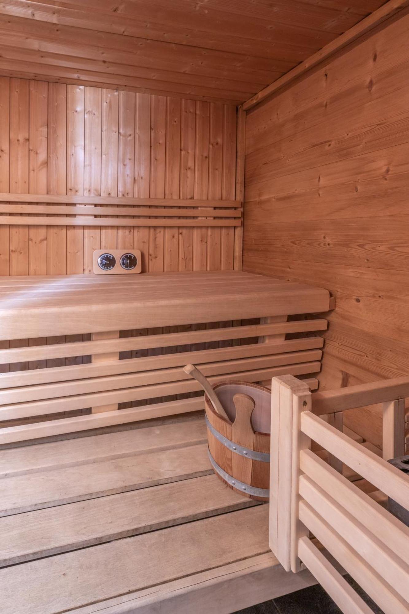 Chalet Alpe D'Huez 1850-Sea And Mountain Pleasure Avec 2 Appartements- 1 Appartement 3 Chambres 8 Couchages - 3 Salles D'Eau Et 1 Appartement 5 Chambres 12 Couchages 5 Salles D'Eau - Jacuzzi Et Sauna -Pieds Des Pistes Et Centre Alpe d'Huez Exterior foto